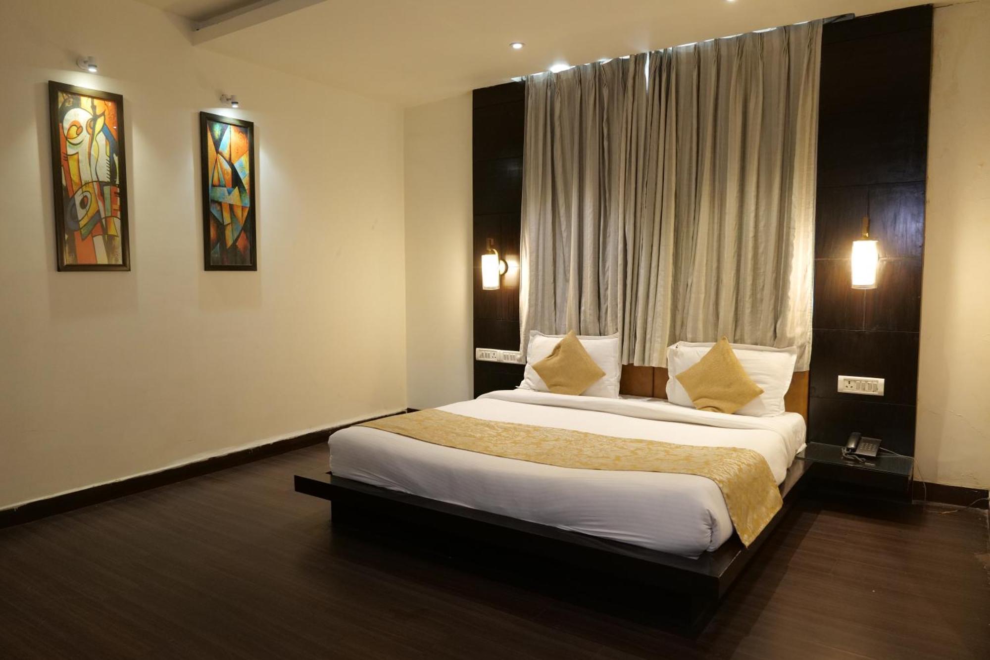 Hotel Anand Castle Kashipur Exterior photo