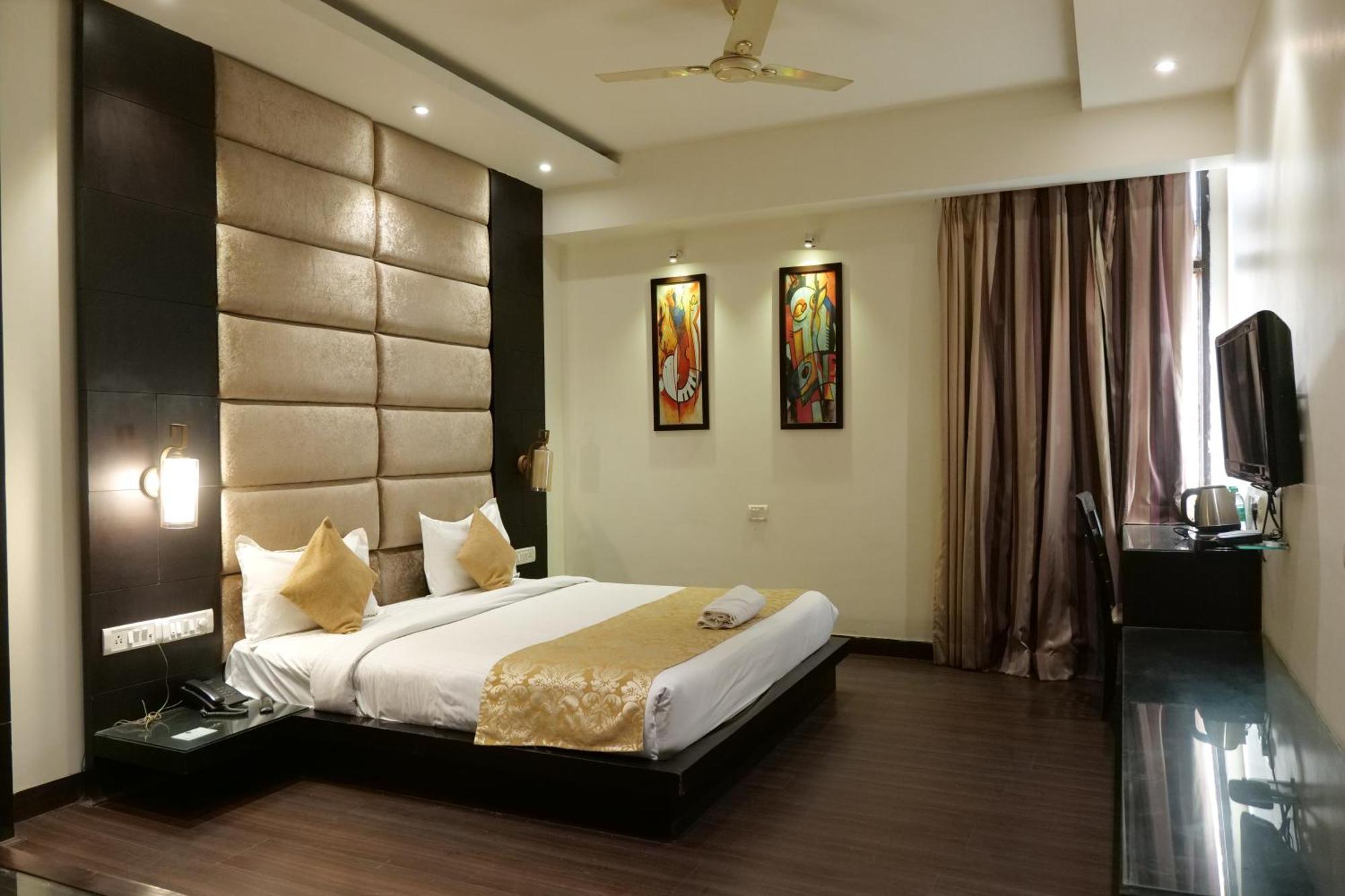 Hotel Anand Castle Kashipur Exterior photo